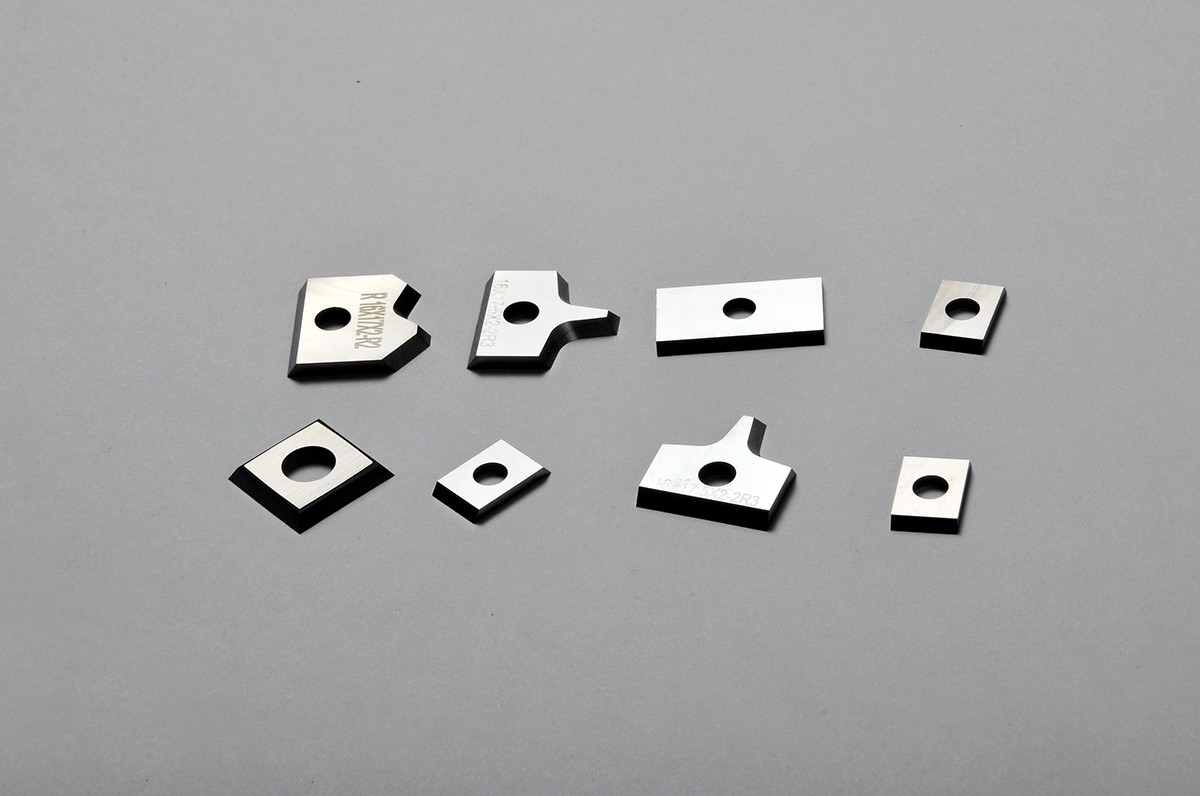 Reversible Carbide Inserts