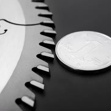 Thin-kerf Saw Blade